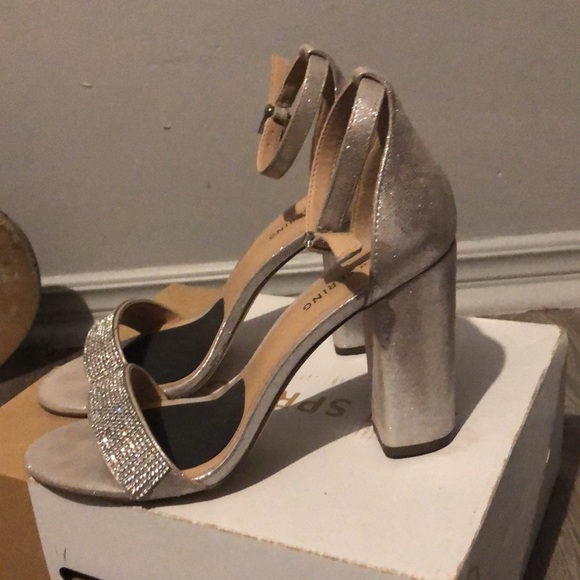 Call it spring heels size 7 - Picture 2 of 3